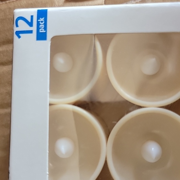 Flameless LED Votives - Picture 2 of 3